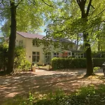 In De Aap Gelogeerd 3* Apeldoorn