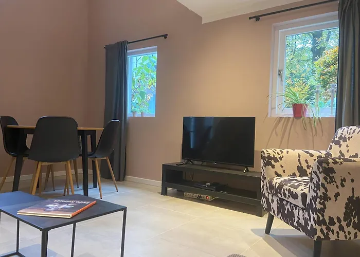 Konukevi In De Aap Gelogeerd 3*